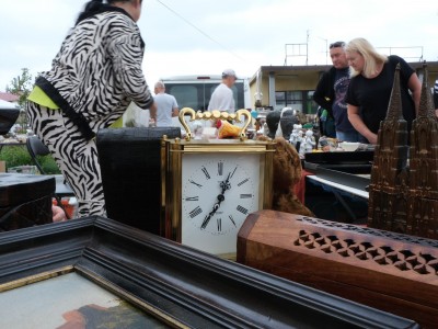 Antiques market 14.08.2022-DSCF7632.jpg