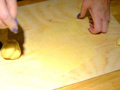 Warsztaty faworków i róż karnawałowych 01.02.2026-DSCF6680.JPG