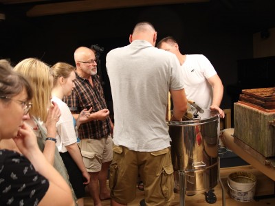 Včelárske workshopy 7-11.07.2021-warsztaty_pszczelarskie_2021_118.JPG
