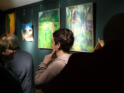 Vernissage of the exhibition ”Folk themes in the works od students of the T. Brzozowski State School of Fine Arts in Krosno” 1.04.2022-wernisaz-17.JPG
