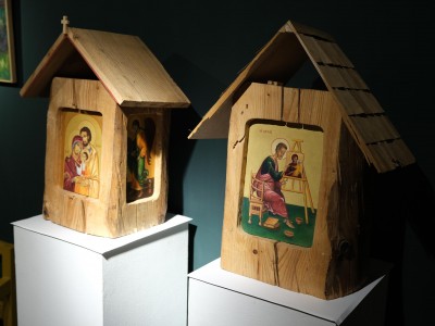 Vernissage of the exhibition ”Folk themes in the works od students of the T. Brzozowski State School of Fine Arts in Krosno” 1.04.2022-wernisaz-34.JPG